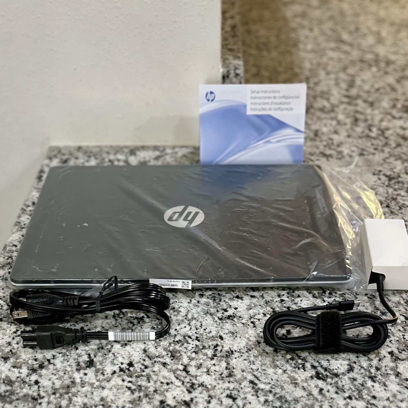 HP OmniBook 3 16 inch Laptop PC, 2K Touchscreen, AMD Ryzen 3 30, 8 GB RAM, 256 GB SSD, AMD Radeon 610M GPU, Windows 11 Home, Mica Silver, 16-by0199nr customer photo 2