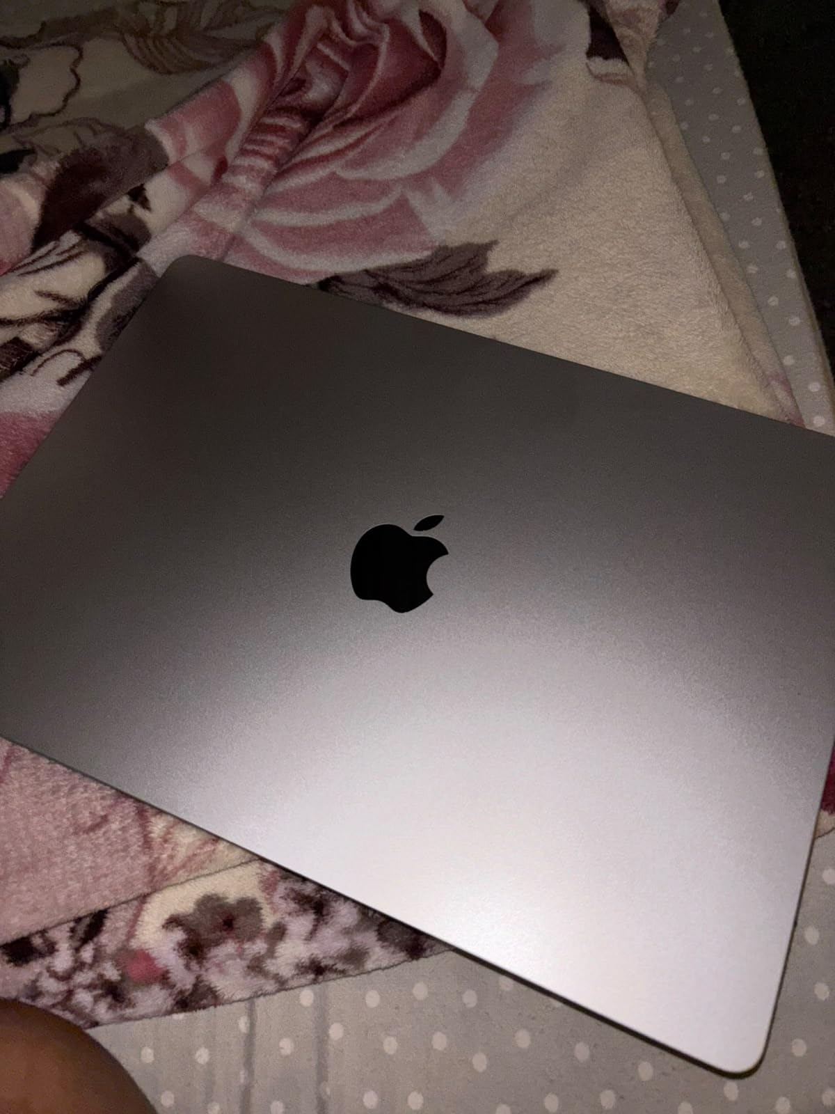 Apple 2026 MacBook Air 15-inch Laptop with M5 chip: Built for AI, 15.3-inch Liquid Retina Display, 16GB Unified Memory, 512GB SSD, 12MP Center Stage Camera, Touch ID, Wi-Fi 7; Midnight customer photo 1