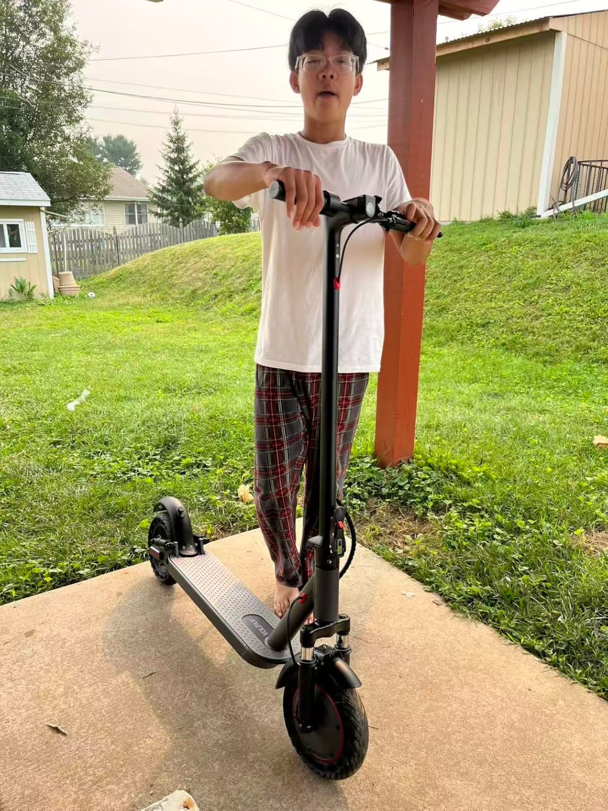VOLPAM Electric Scooter with Dual Suspensions, 350W/500W Motor, 60/40/31/23 Miles Long Range, Dual Braking, Max Load 264 lbs customer photo 1