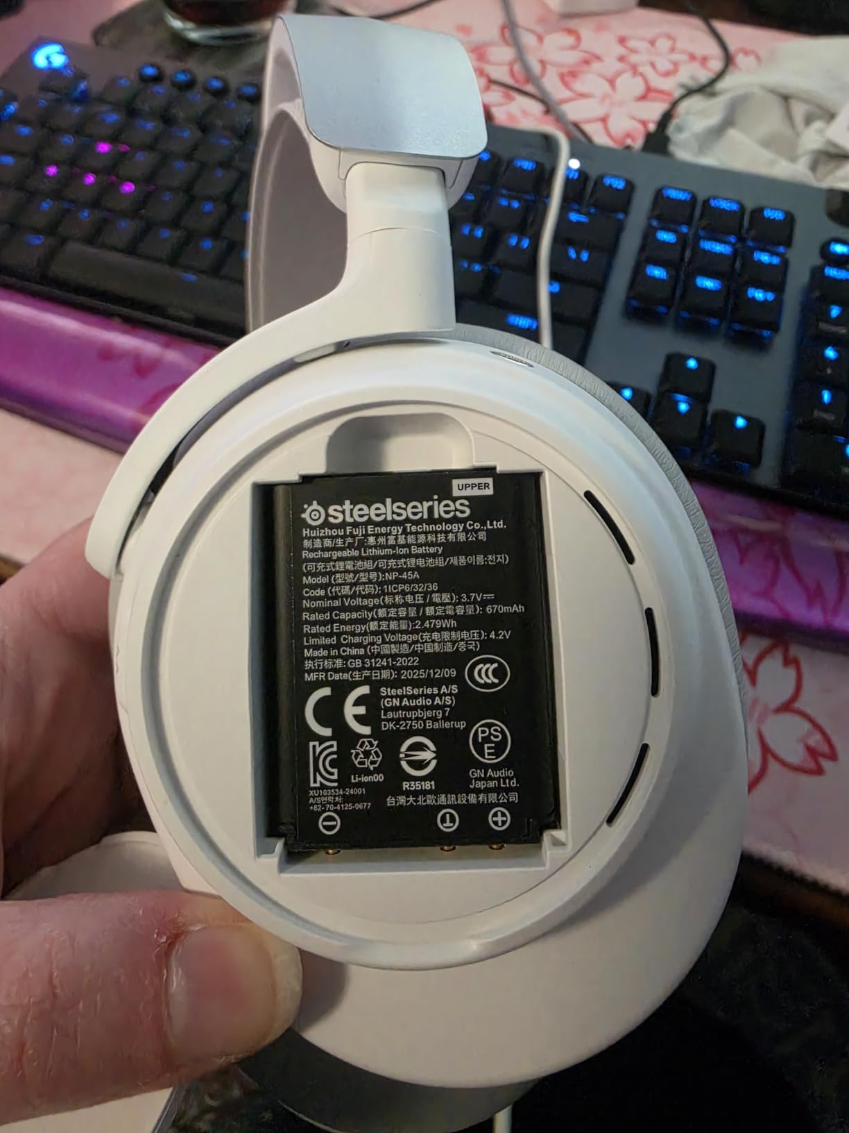 SteelSeries Arctis Nova Pro Omni - Hi-Res Wireless Gaming Headset, 96kHz/24bit, ANC, ClearCast Pro Mic, AI Noise Rejection, Mobile App, Mix 2.4GHz + BT, OmniPlay PC+PlayStation+Xbox - Midnight Blue customer photo 2