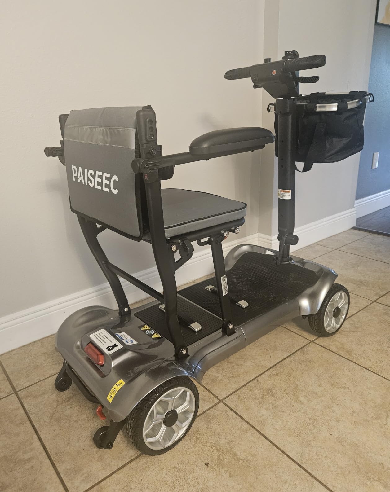 [2026 Upgraded] PAISEEC D3 Pro Ultra Lightweight Mobility Scooter, 2 Batt | 19Miles, 270W Motor All-Terrain, Fits Car Trunk, USB Port, Airline Approved for Travel, Shopping, Daily Use customer photo 1