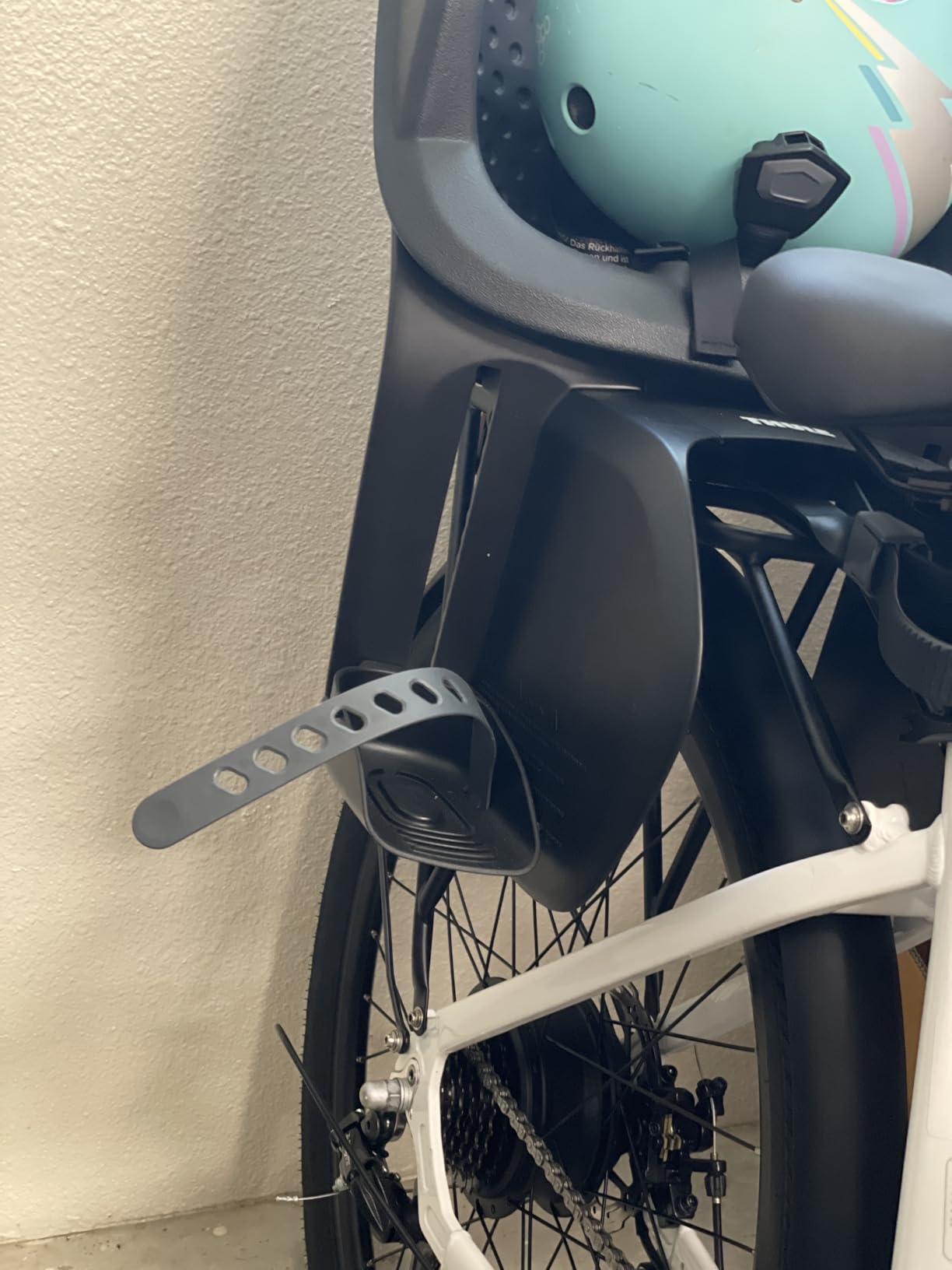 Thule Yepp 2 Mounted Child Bike seat, Adjustable footrests, 5-Point Harness and Easy to Mount Design customer photo 1