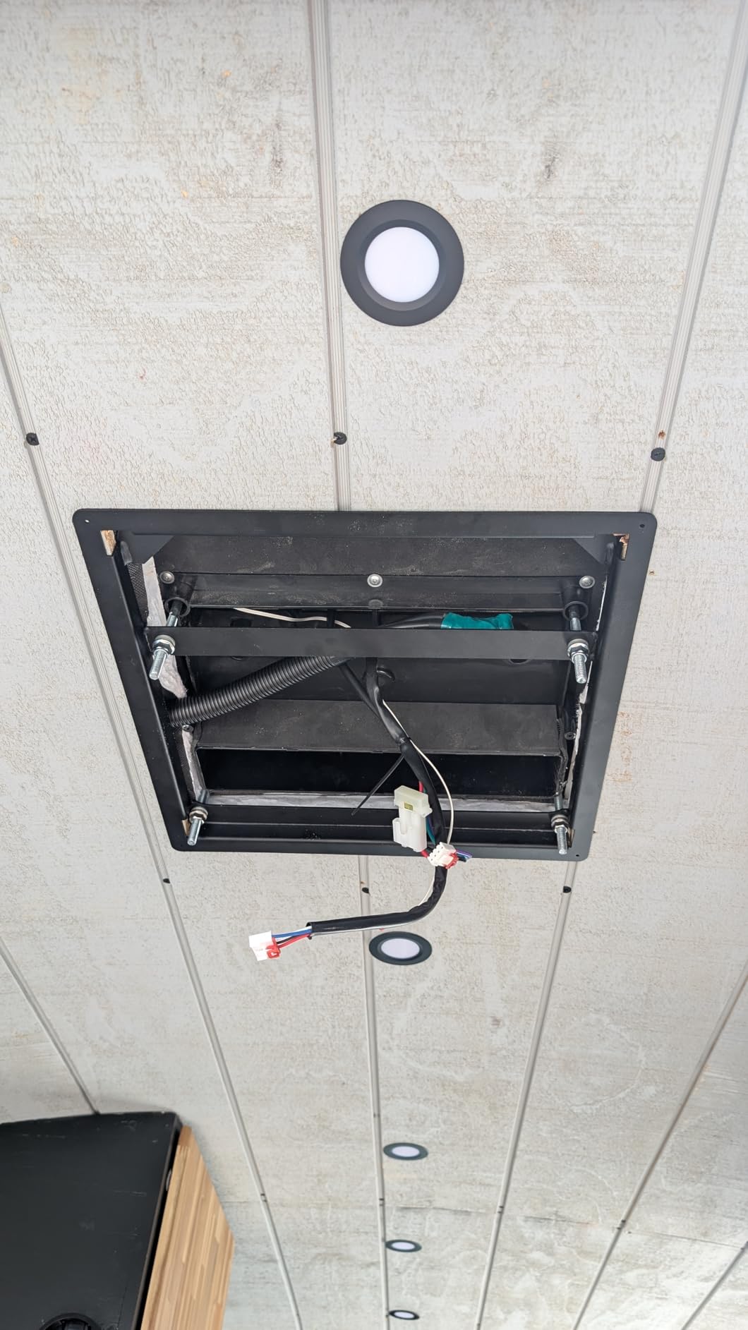 10000 BTU 12V DC RV Air Conditioner - Battery Powered, Low Power Consumption, Ultra Quiet & Fast Cooling Upgraded Rooftop AC Unit with APP Remote for Camper Van and Truck (Cooling Only) customer photo 1