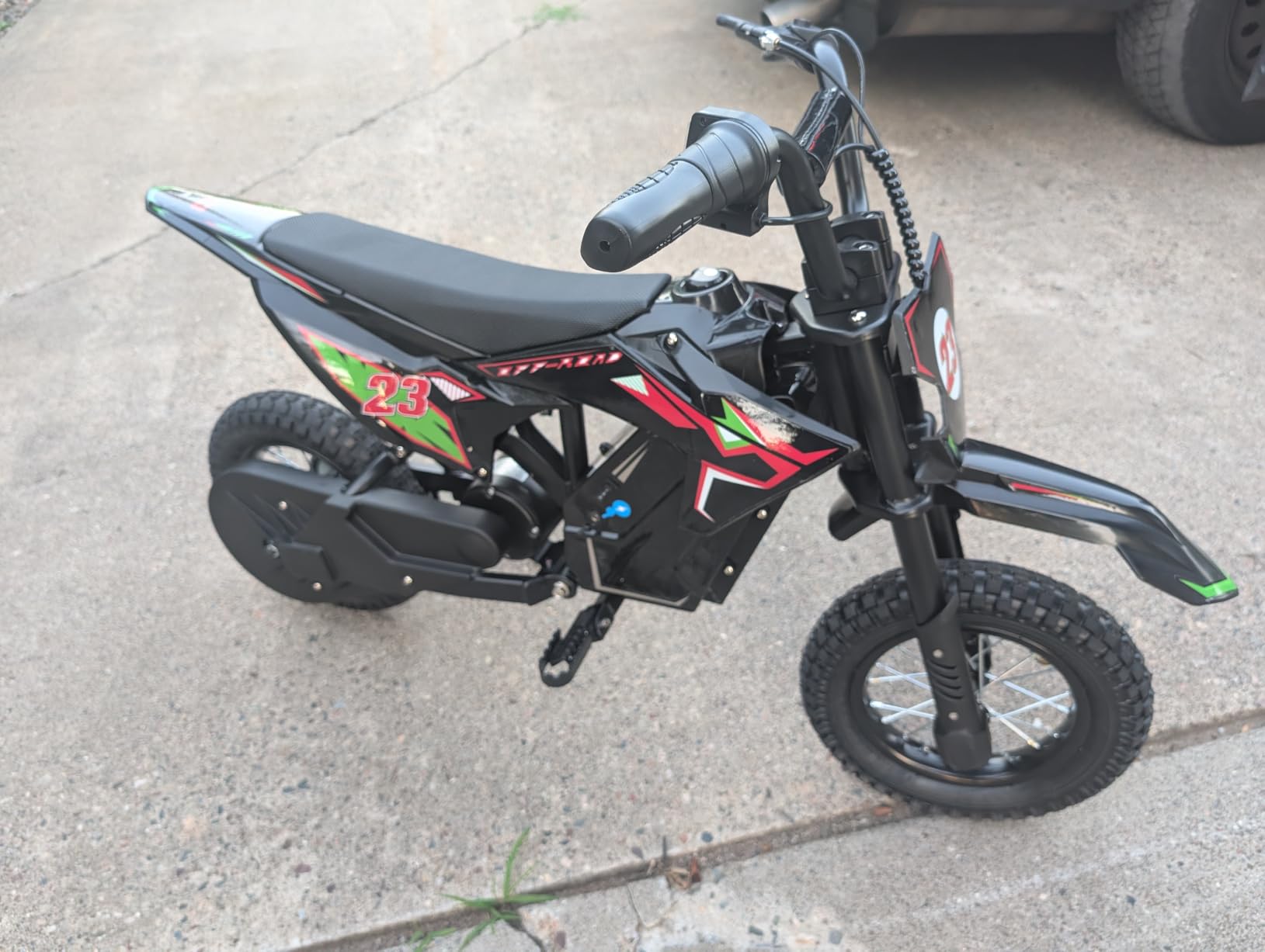 36V Electric Dirt Bike, 700W Peak Motor, Up to 15.5 MPH & 13.7 Miles, Rear Suspension & Dual Brakes, 3-Speed E-Bike for Kids Ages 3-10 customer photo 2