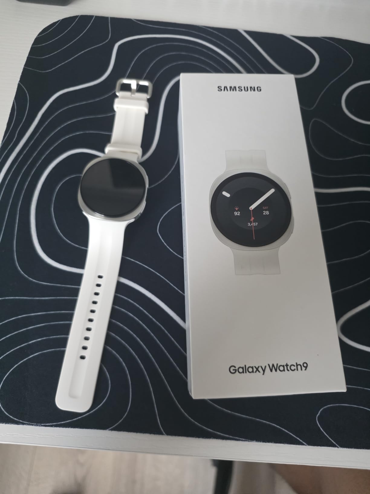 Samsung Galaxy Watch9, Graphite, 40mm Bluetooth Smartwatch | AI Assistant, Fitness Tracker, Sleep Coaching and Running Coaching with Heart Rate Tracking [US Version, 2 Yr Warranty] customer photo 2
