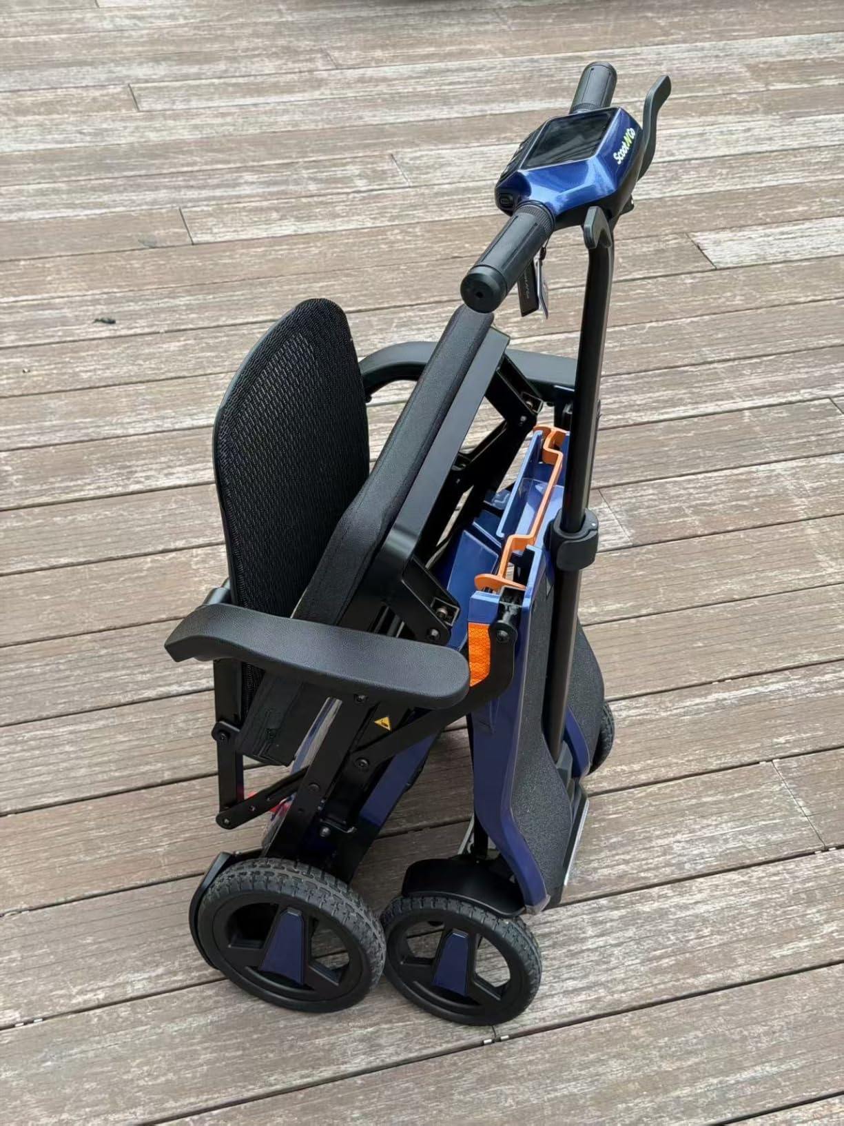 SCOOTNGO Voyager Mobility Scooter for Seniors Adults, 33lbs Travel Scooter | Lightweight, Foldable, 4-Wheel, Airline Approved, with Front Bag, Carbon Fiber Wheels, NFC Unlock, Removable Lithium Battery customer photo 1