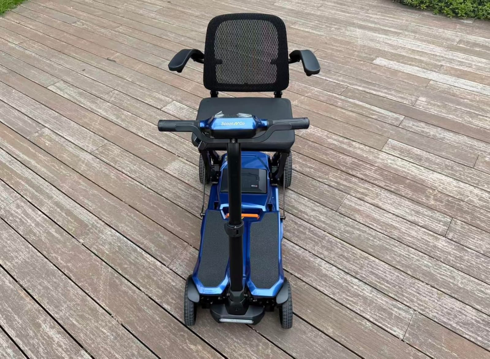 SCOOTNGO Voyager Mobility Scooter for Seniors Adults, 33lbs Travel Scooter | Lightweight, Foldable, 4-Wheel, Airline Approved, with Front Bag, Carbon Fiber Wheels, NFC Unlock, Removable Lithium Battery customer photo 2