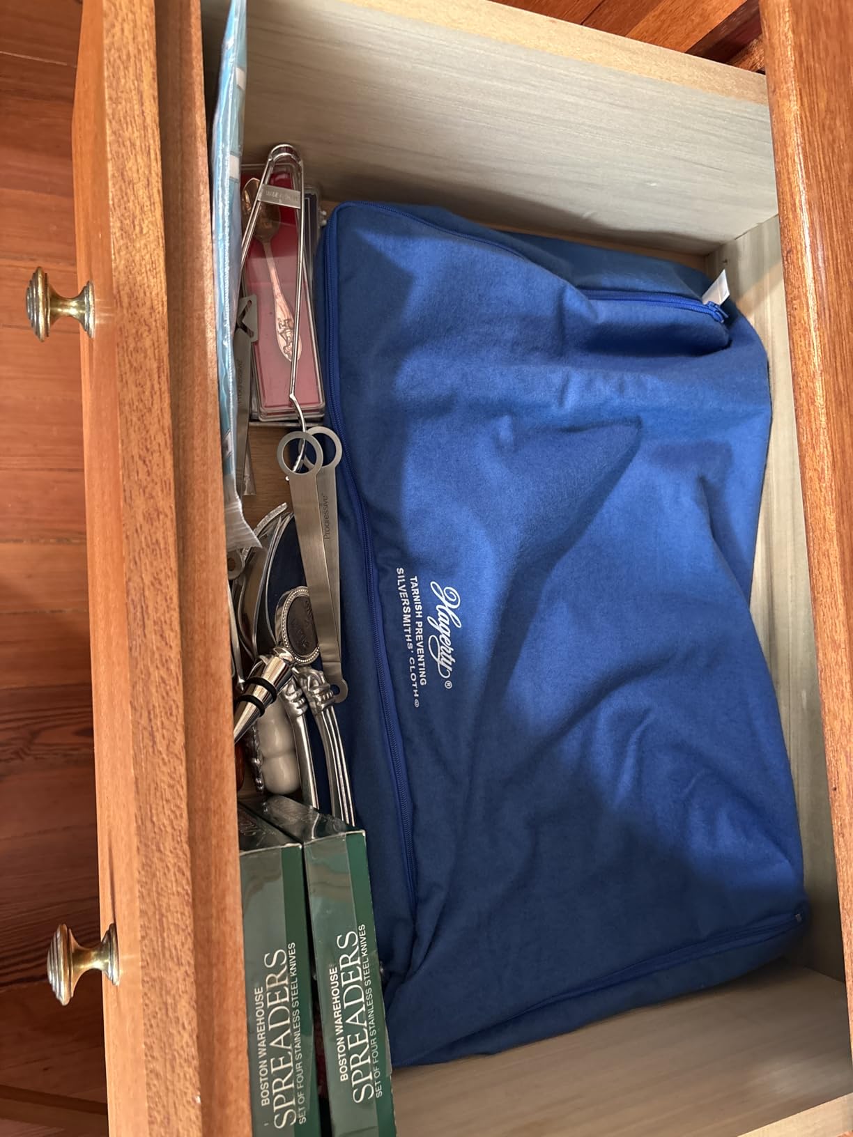 Hagerty Zippered Flatware Storage Drawer Liner –Tarnish Preventative Silverware Organizer, Large Container, Cutlery Holder, and Utensil Keeper Bag, Made in USA, Kosher Certified,Blue, 19