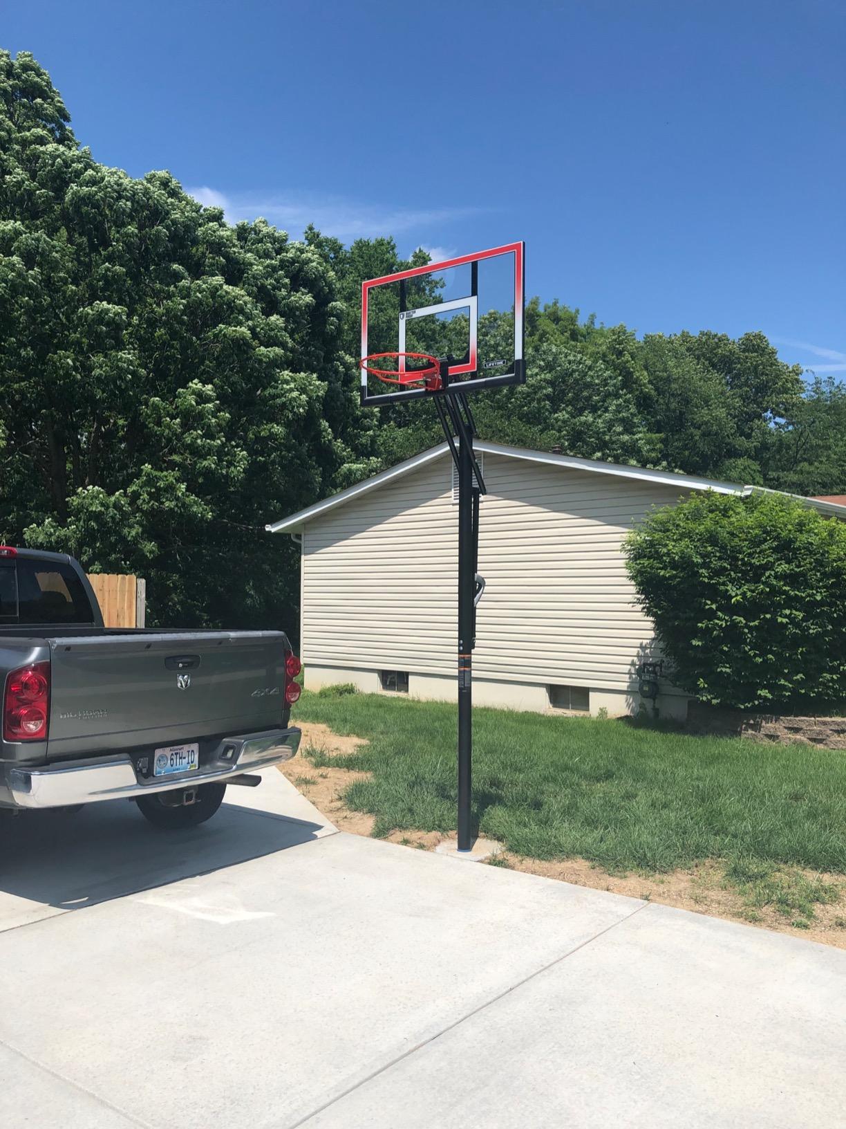 Lifetime 71799 Height Adjustable In Ground Basketball System, 50 Inch Shatterproof Backboard customer photo 2