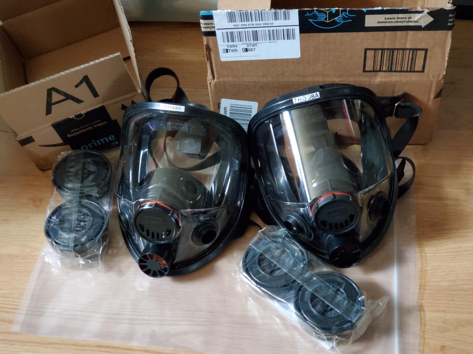 Miller Honeywell Safety Products 760008A Safety Products, 7600 Series Full Facepiece Respirator, Dual Cartridge, Medium/Large customer photo 1