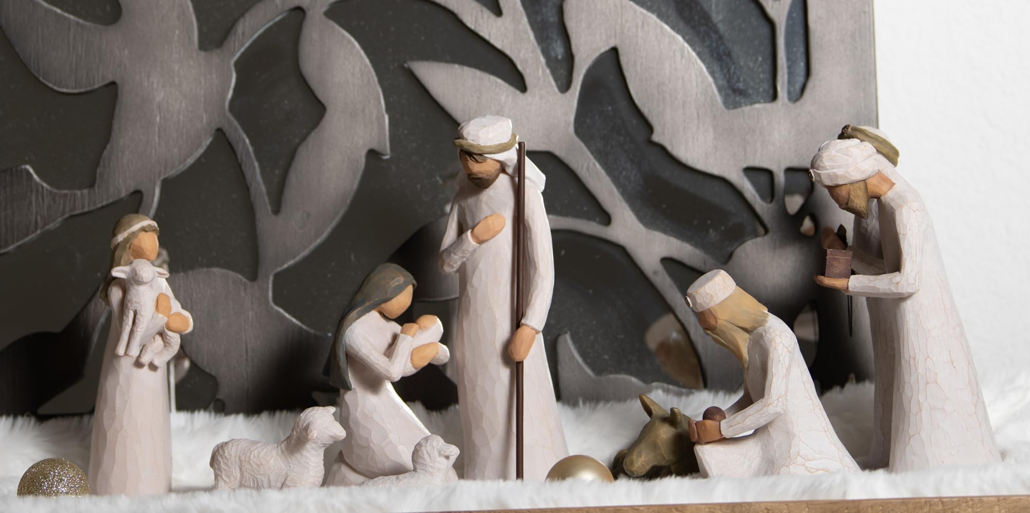 Willow Tree 6-piece Nativity, Sculpted Hand-Painted Set of Figures customer photo 1