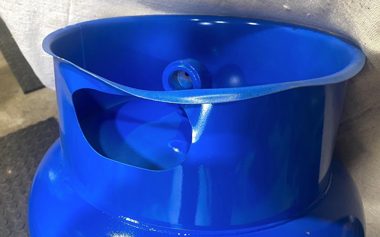 WaterWorker 25009 20Gal Vertical Well Tank, 20 Gallon, Blue customer photo 2