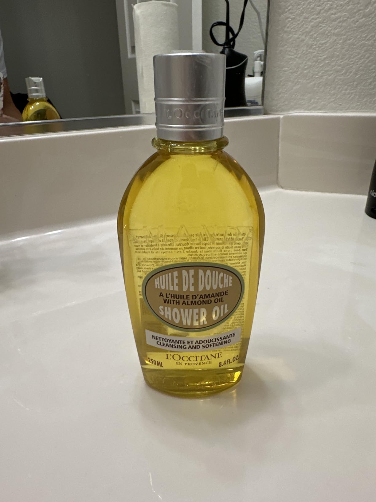 L'OCCITANE Almond Shower Oil, Cleansing Body Wash & Shaving Base, Vegan customer photo 1