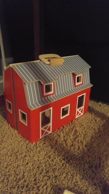 Melissa & Doug Fold and Go Wooden Barn with 7 Animal Play Figures - Farm Animals Barn Toy, Portable Toys, Farm Toys for Kids and Toddlers Ages 3+ customer photo 2