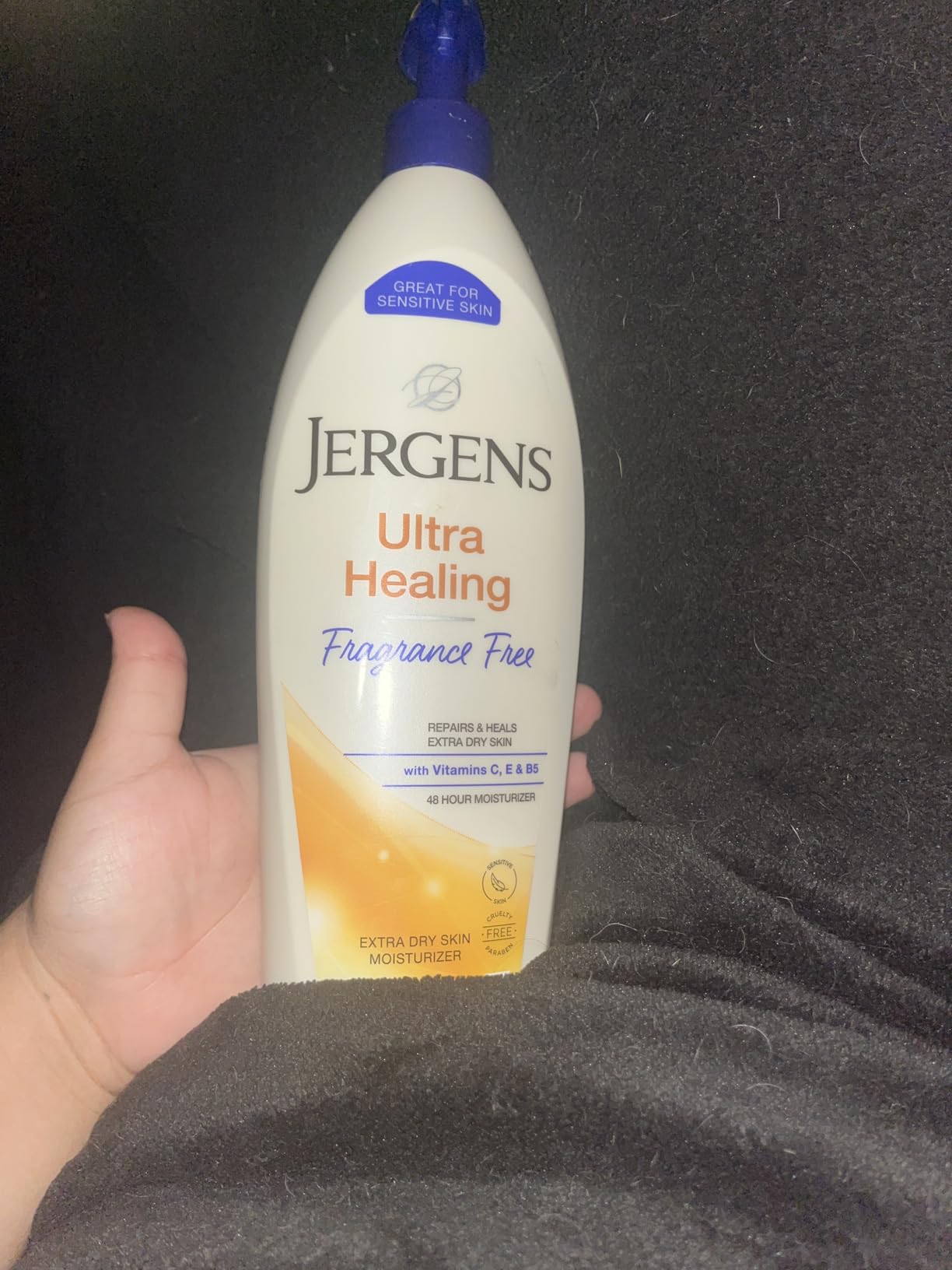 Jergens Ultra Healing Body Lotion, Moisturizer for Dry Skin, 32 fl oz customer photo 1