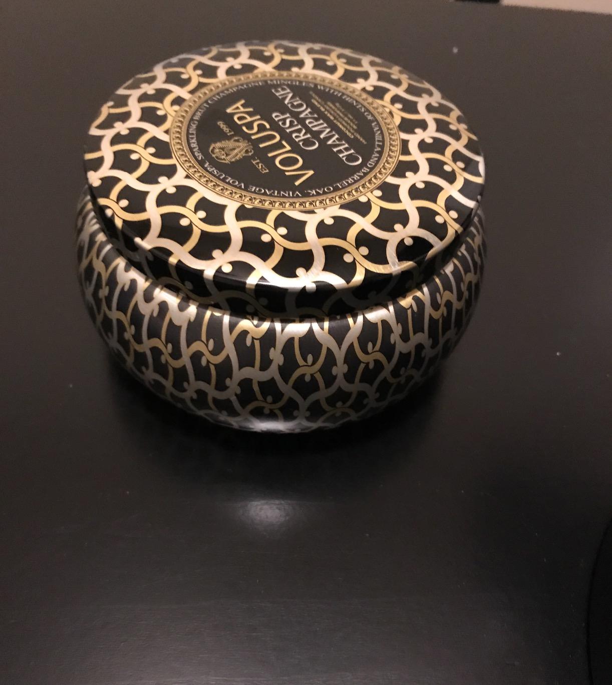 Voluspa Crisp Champagne Classic Maison Boxed Glass Candle, 12 Ounces customer photo 1