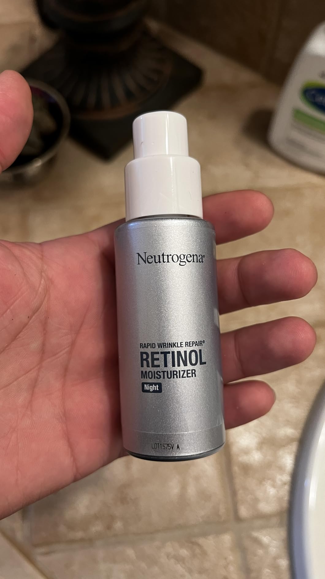 Neutrogena Rapid Wrinkle Repair Face Moisturizer SPF 30, 1 fl. oz customer photo 1