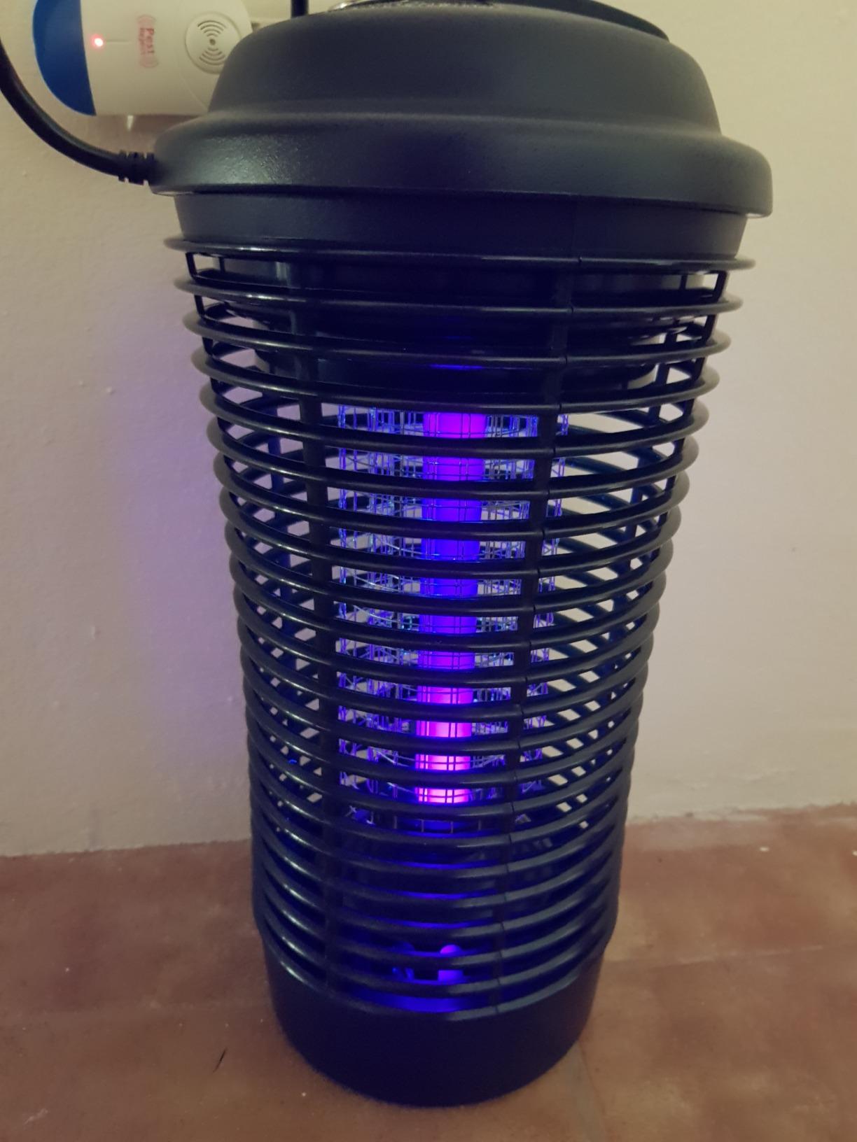 Black Flag 40W Deluxe Outdoor Bug Zapper – Electric Insect Killer for Mosquito & Flying Pests, Weather-Resistant, Covers 1.5 Acres customer photo 2