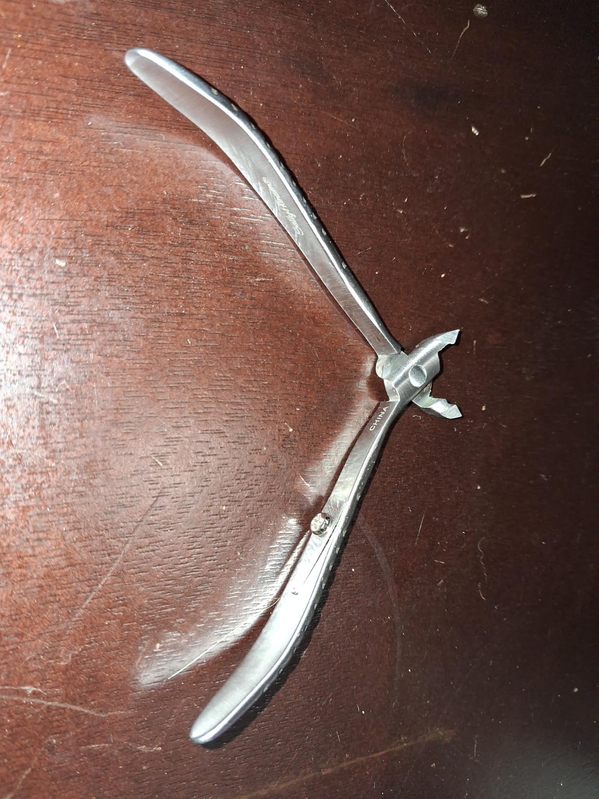 Sally Hansen Beauty Tools, Nip'em Neat-Cuticle Nipper, Pusher, Half Jaw, 1 count, Cuticle Cutter, Cuticle Nipper, Cuticle Clippers, Cuticle Trimmer, Precise Blade, Safely Trims customer photo 1
