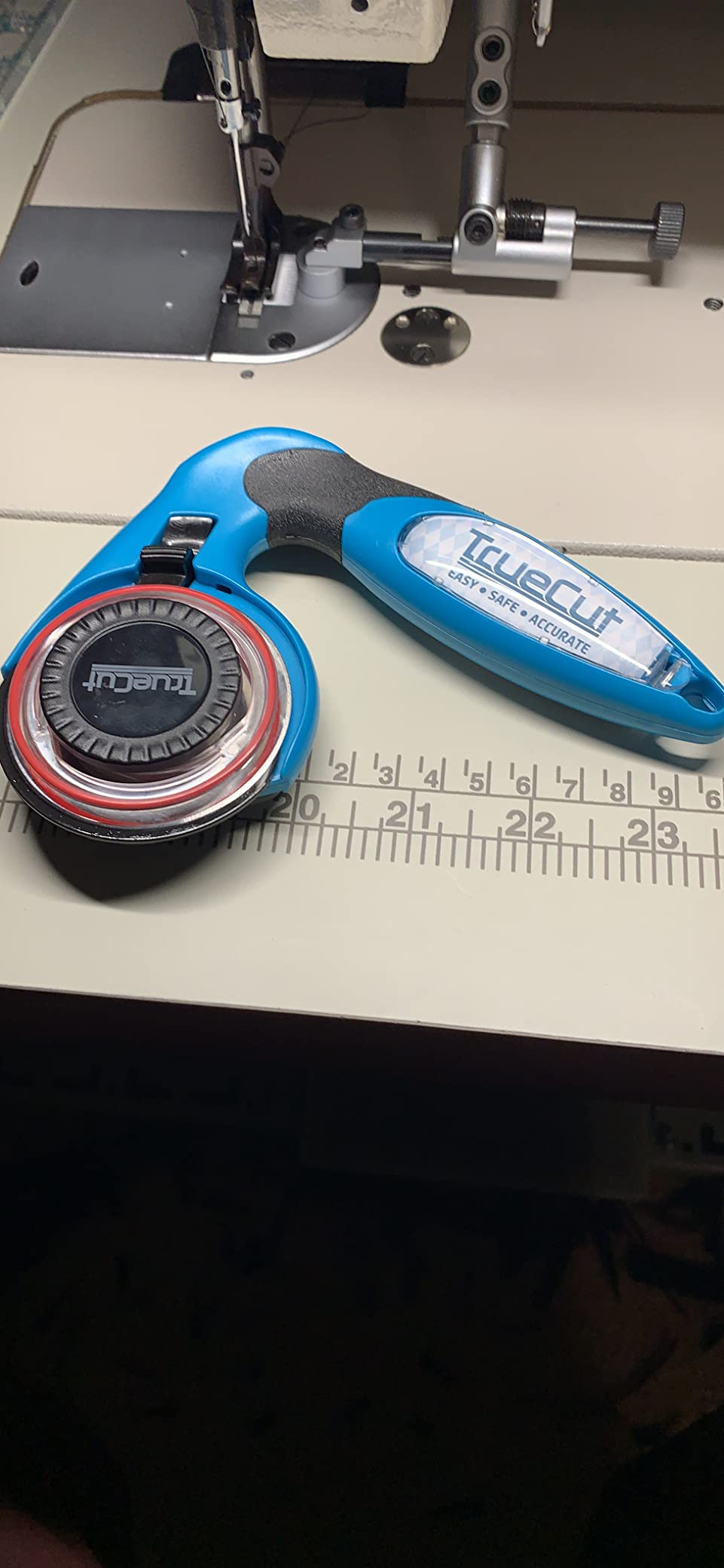 TrueCut My Comfort Rotary Cutter - 45mm Ergonomic Wheel Cutter for Fabric, Quilting, Sewing, Crafting - Left or Right-Handed - Track-and-Guide Ruler - Quilting and Sewing Supplies customer photo 1