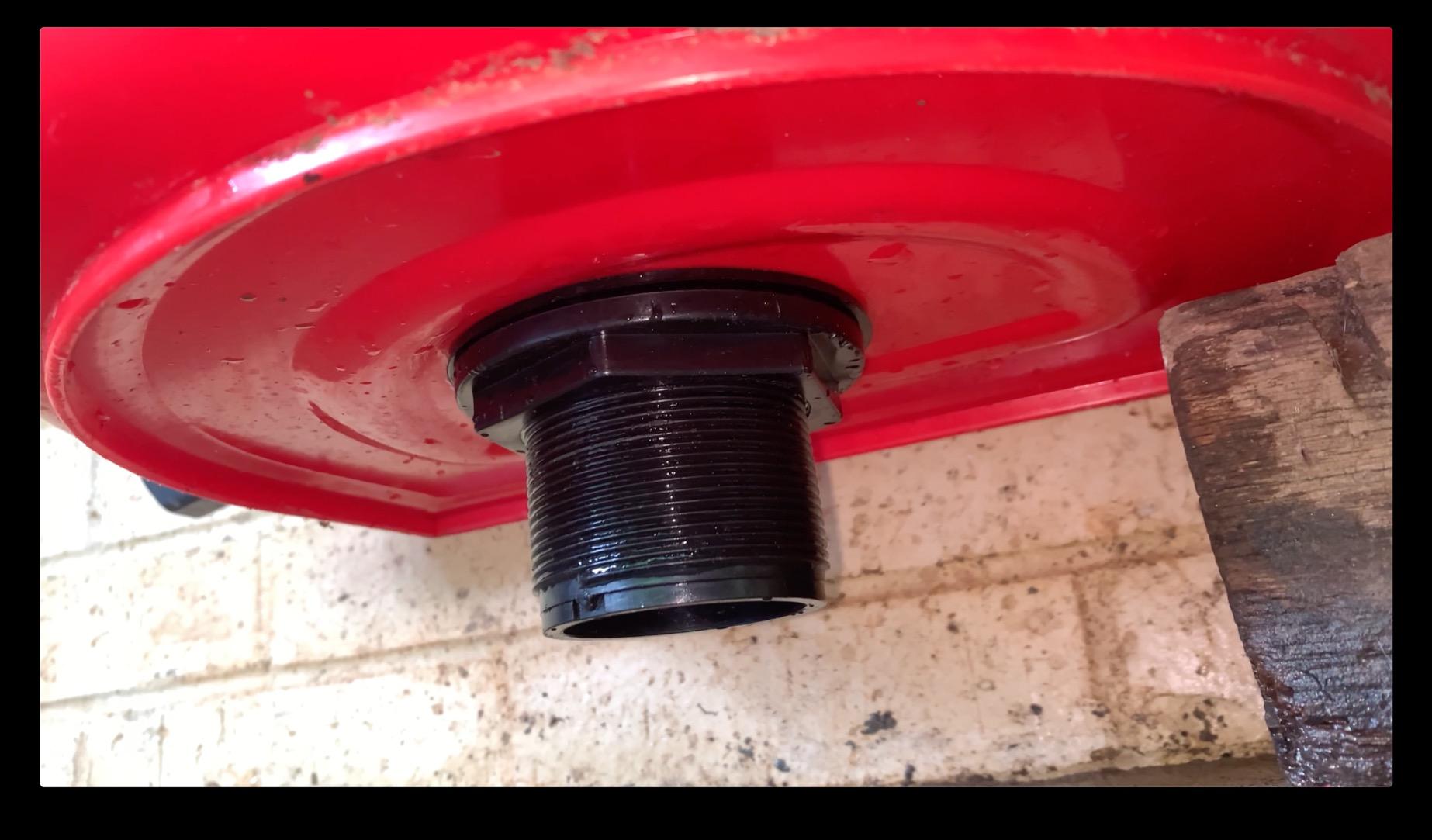 Little Giant® Automatic Animal Waterer | DuraMate Float Controlled Automatic Waterer for Livestock | Heavy Duty and Durable | Made in USA | 4 Gallon (Black, 4 Gallon) customer photo 1