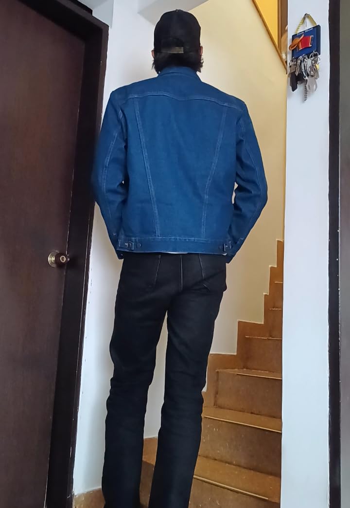 Wrangler Men's Cowboy Cut Western Unlined Denim Jacket customer photo 1