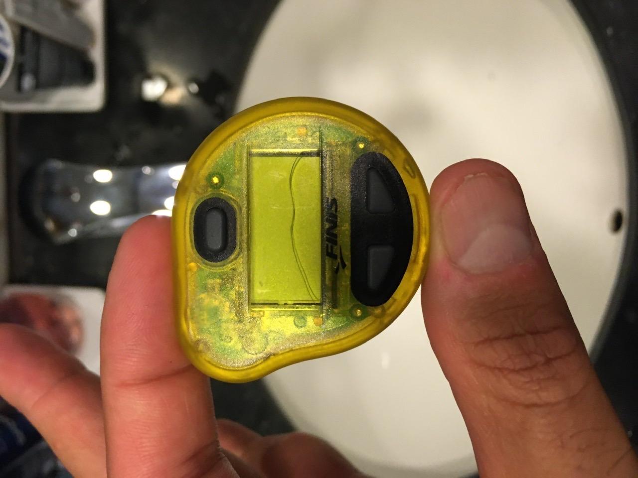 FINIS Tempo Trainer Pro - Waterproof Audible Swim Metronome - Adjustable Stroke Tempo - 3 Training Modes, Yellow/Black customer photo 1