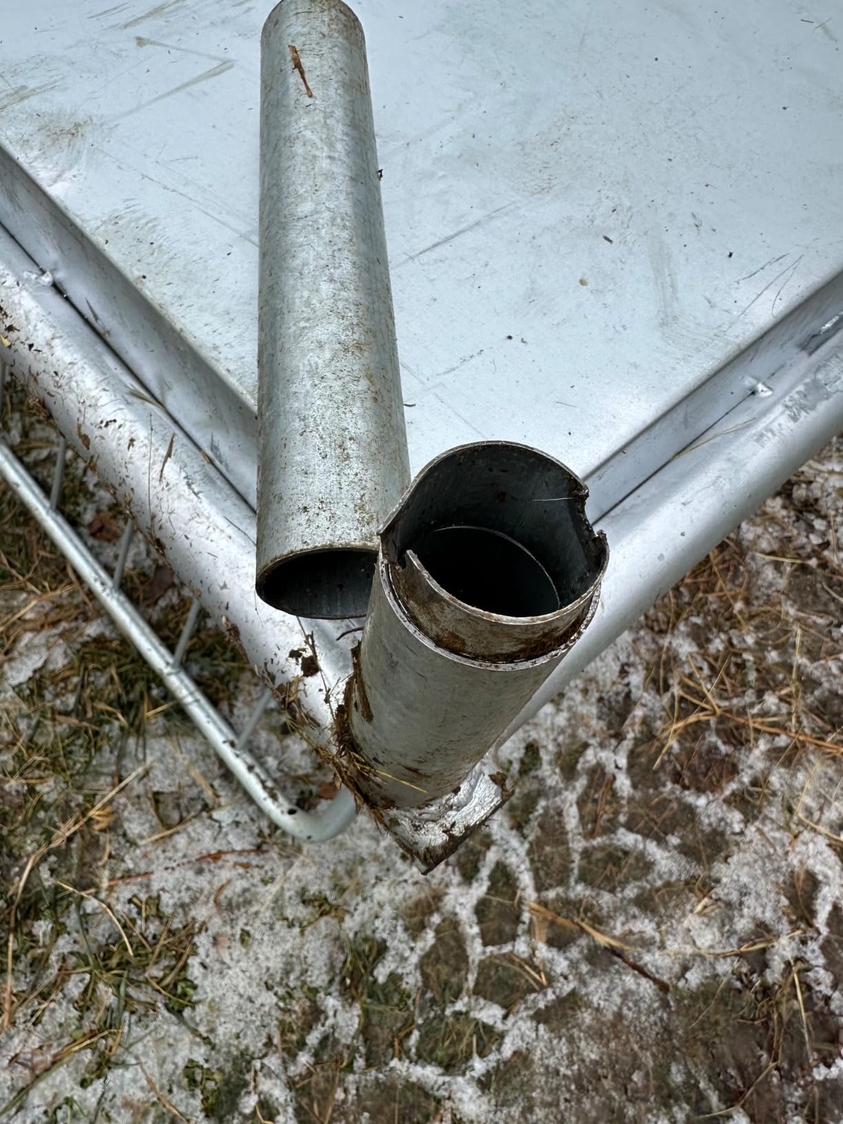 Rugged Ranch Products 4 Foot Long Outdoor Heavy Duty Mini Galvanized Steel Pasture Hay Feeder for Goats, Sheep, and Miniature Horses, Silver customer photo 1