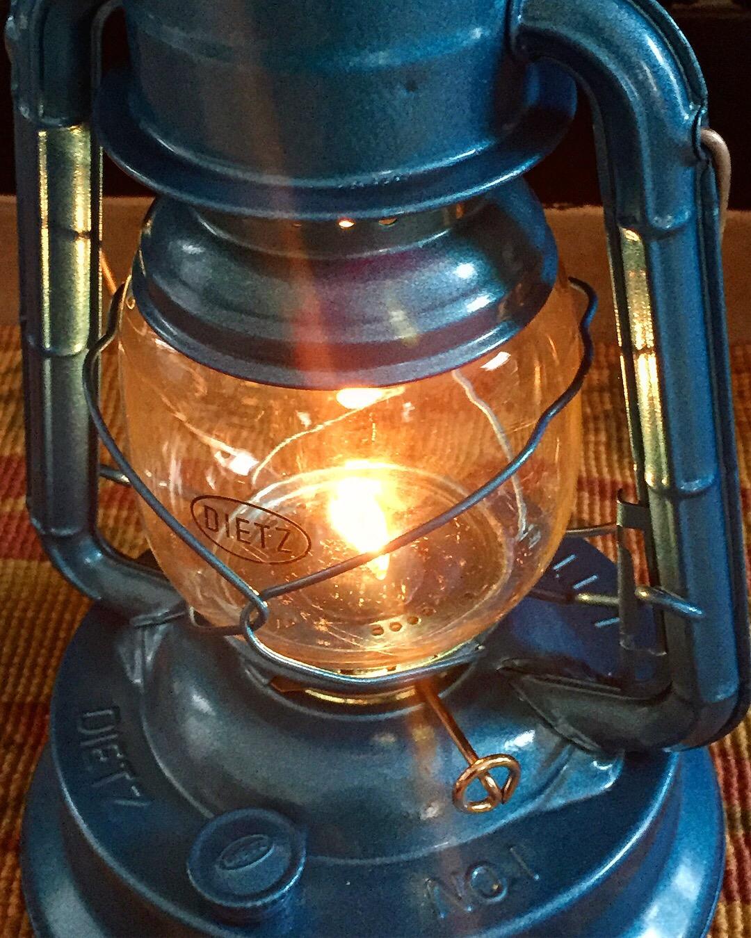 Dietz #1 Little Wizard Oil Lamp Burning Lantern Blue customer photo 1