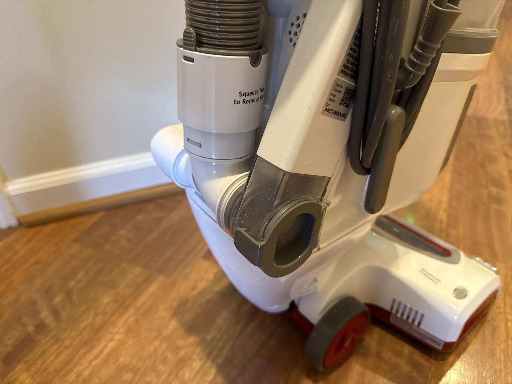 Shark Rotator Lift-Away Upright Vacuum with HEPA Filter, White/Red, NV501 customer photo 1