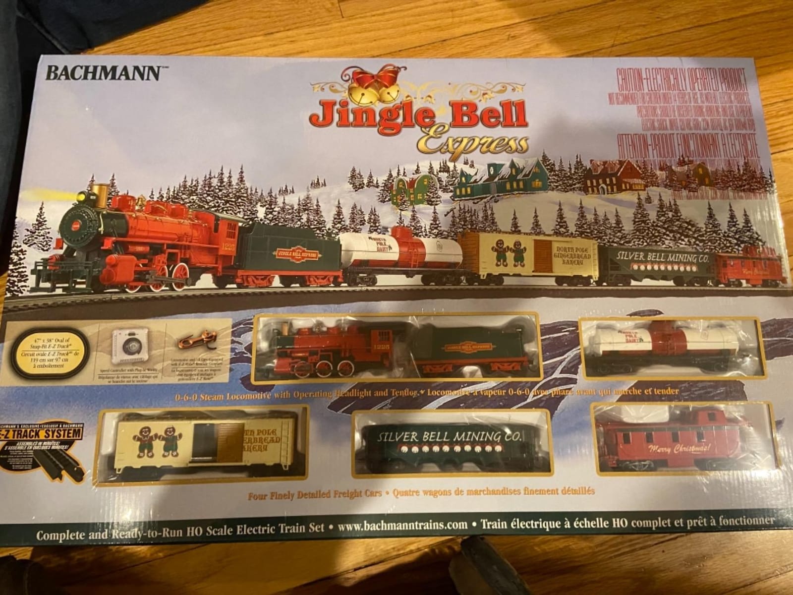 Bachmann Trains Jingle Bell Express Ready to Run Electric Train St HO Scale customer photo 1