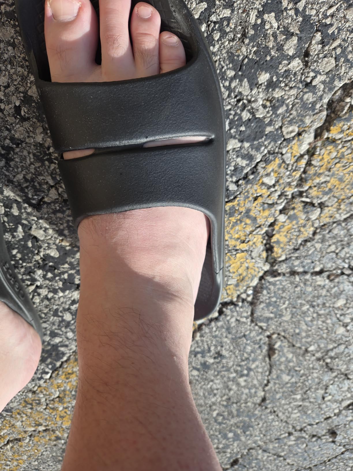 OOFOS OOahh Recovery Slide - Women’s and Men’s customer photo 2
