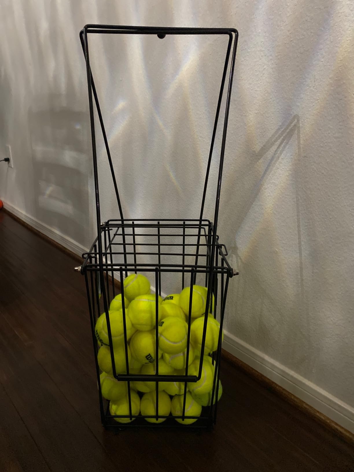 Wilson Unisex Adult Ball Pick Up Basket Tennis Ball Collection Pick-Up Basket, 75 Tennis Balls Capacity, NS customer photo 2