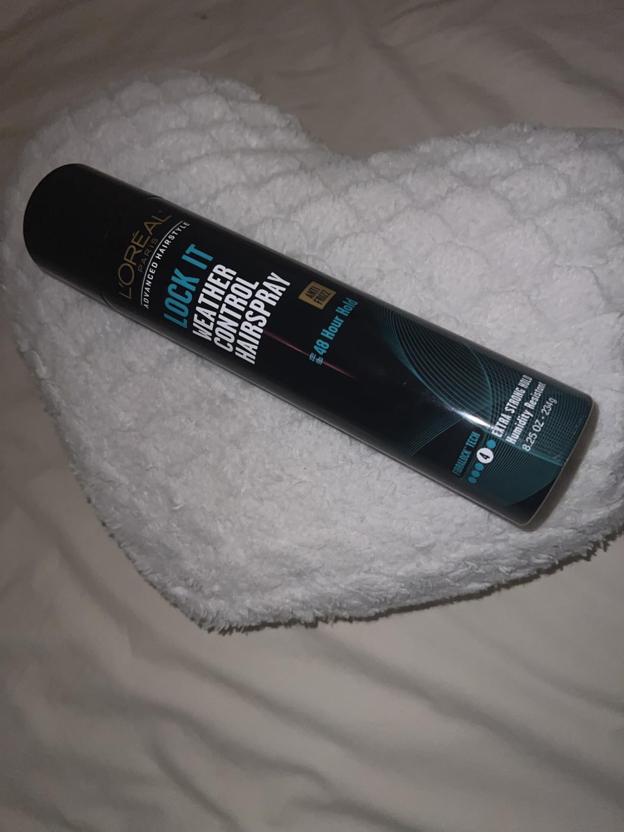 L'Oreal Paris LOCK IT Humidity Control Hairspray (Packaging May Vary) customer photo 2
