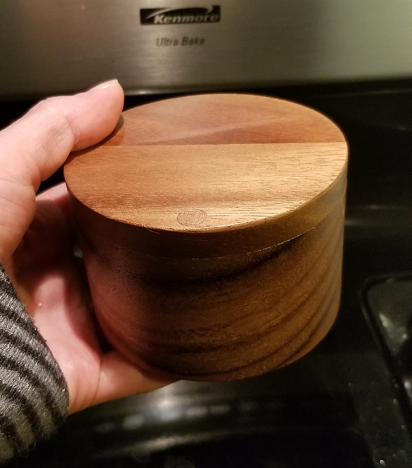 Lipper International Acacia Wood Salt or Spice Box with Swivel Cover, 3-1/2