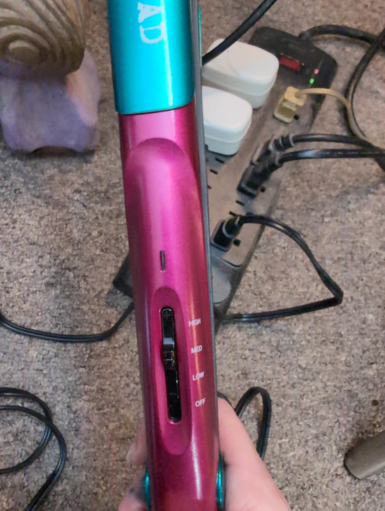 Bed Head Little Tease Hair Crimper | Small Texture, Pumped-Up Volume, & Extra Shine | Crimper Hair Tool with Tourmaline Ceramic Coating for Less Damage (1 in) customer photo 1
