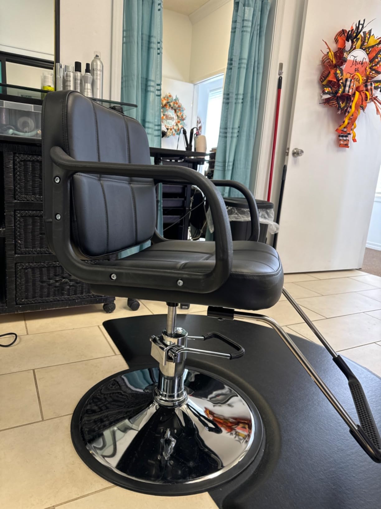 Salon Chair Hair Styling Chair with Swivel Hydraulic Pump for Barber Salon Equipment (Black) customer photo 2