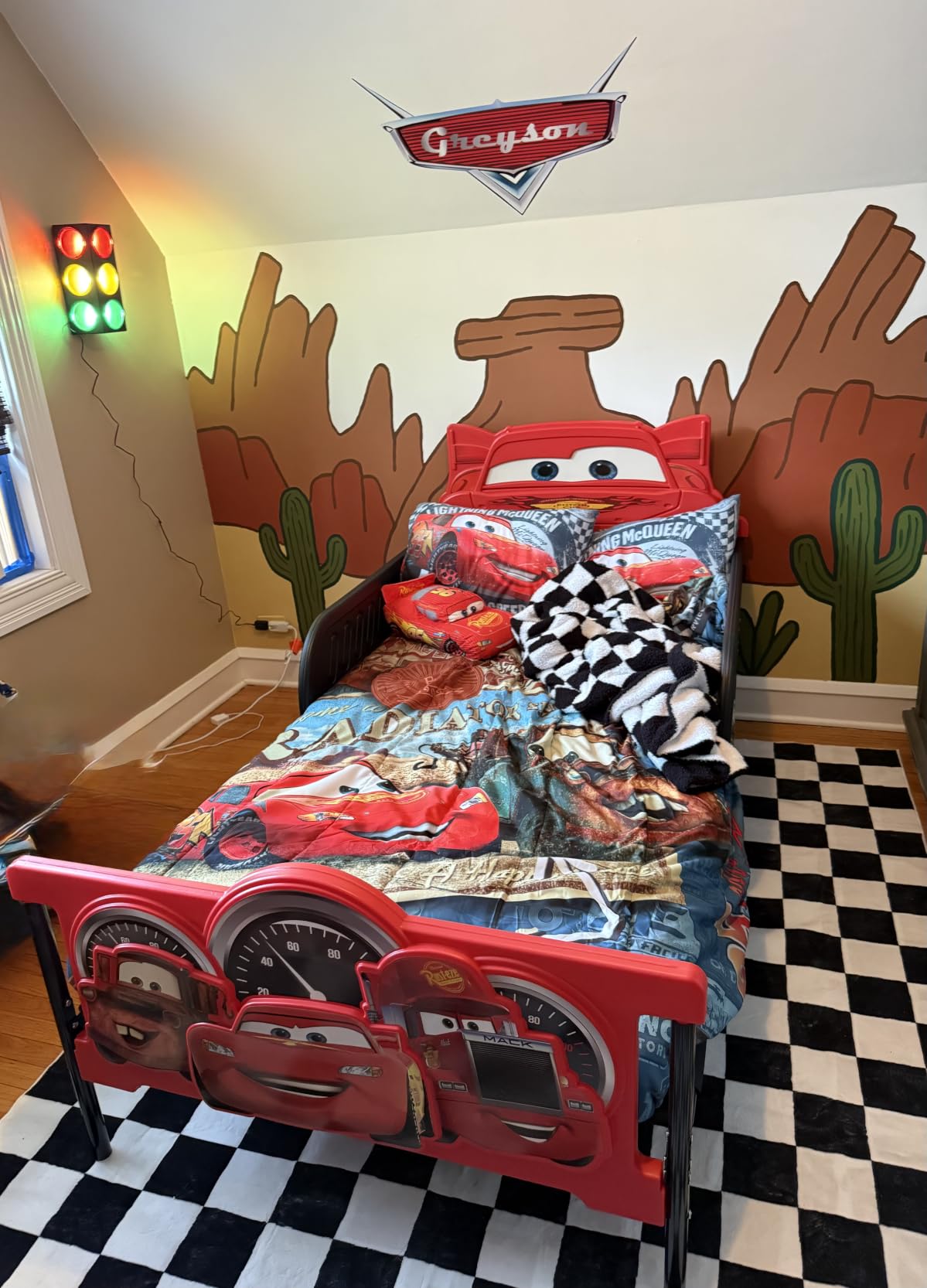 Delta Children Plastic 3D-Footboard Twin Bed, Disney/Pixar Cars customer photo 1