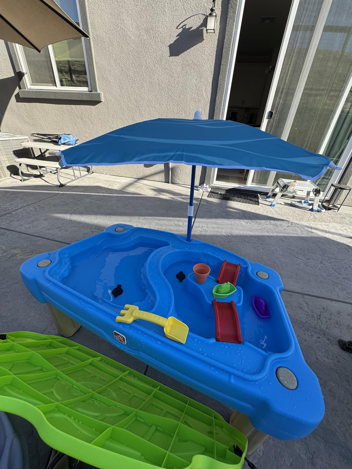 Step2 Cascading Cove Sand and Water Table, Kids Activity Sensory Playset, Comes with Umbrella, Summer Outdoor Toys, 7 Piece Toy Accessories, For Toddlers 1.5+ Years Old customer photo 2
