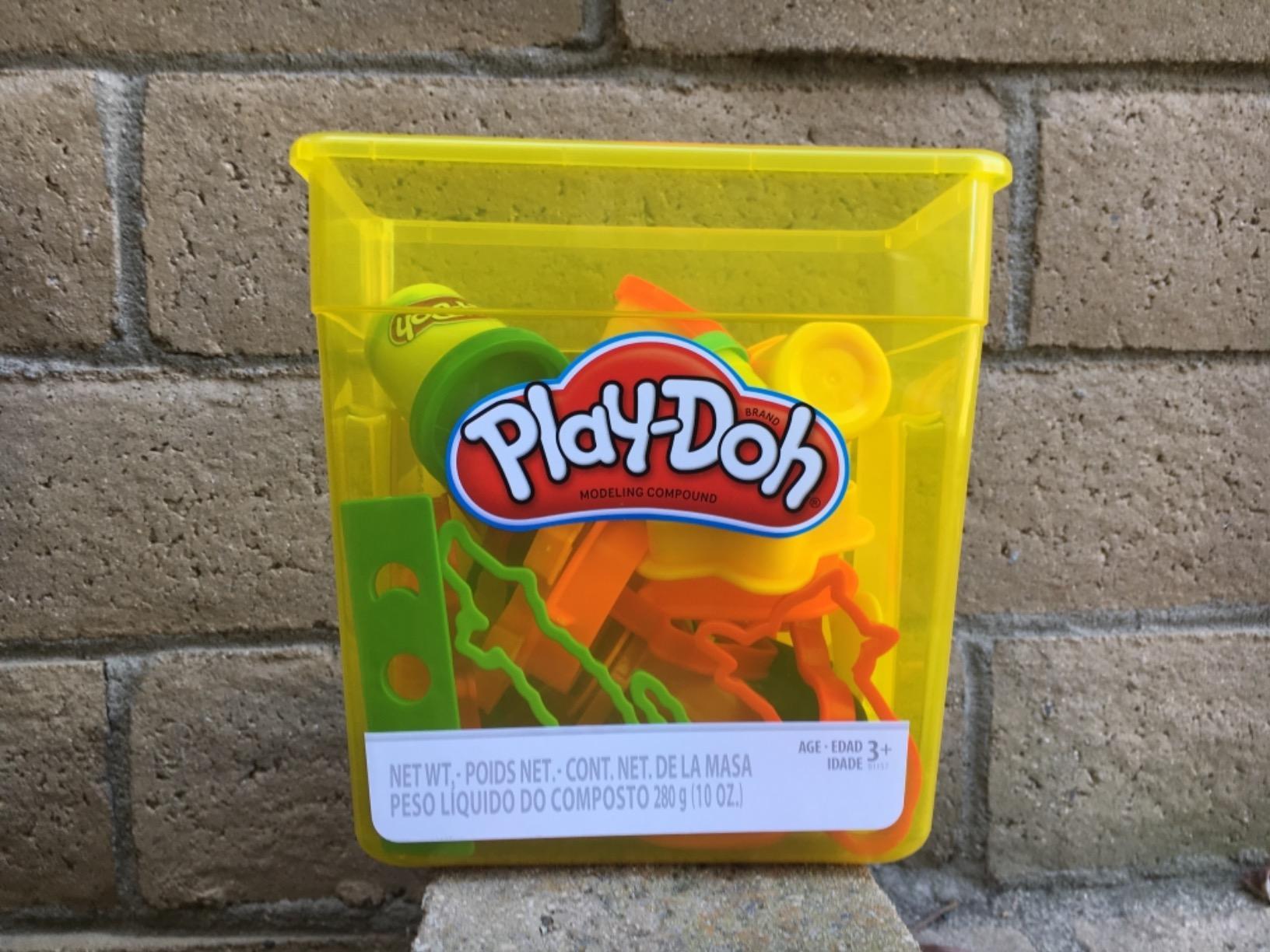 Play-Doh Fun Tub Set, 19 Accessories & Reusable Storage Container, Preschool Toys, Kids Arts & Crafts, Back to School Gifts, Ages 3+ (Amazon Exclusive) customer photo 1