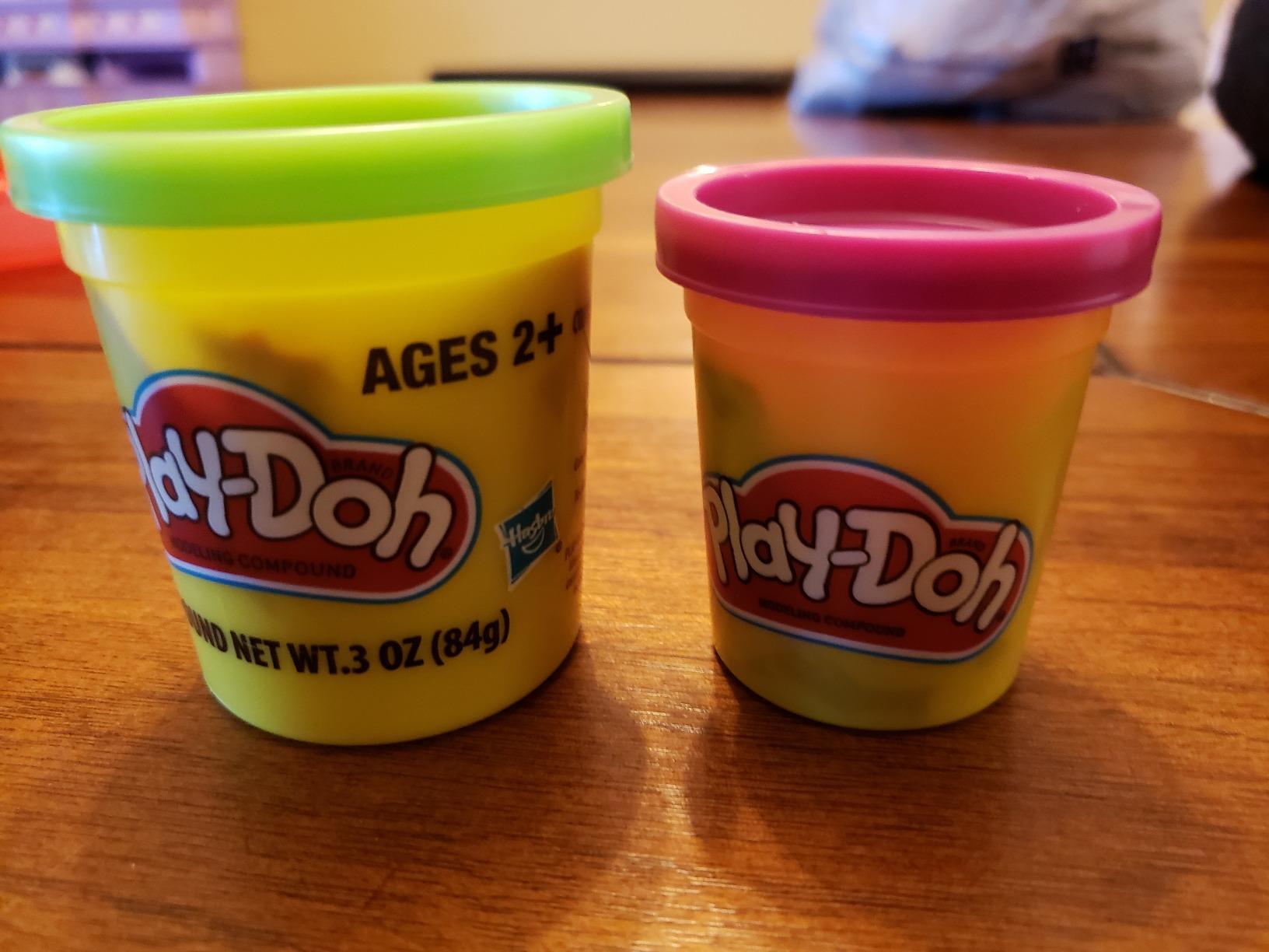 Play-Doh Fun Tub Set, 19 Accessories & Reusable Storage Container, Preschool Toys, Kids Arts & Crafts, Back to School Gifts, Ages 3+ (Amazon Exclusive) customer photo 2