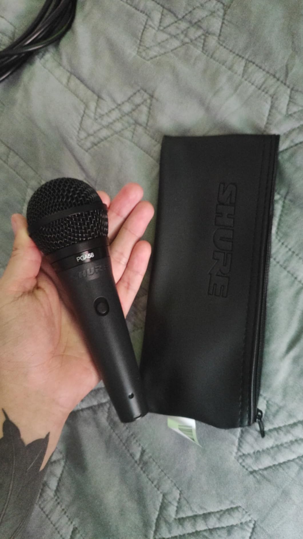 Shure PGA58 Dynamic Microphone - Handheld Mic for Vocals with Cardioid Pick-up Pattern, Discrete On/Off Switch, Stand Adapter and Zipper Pouch (PGA58-XLR) customer photo 2