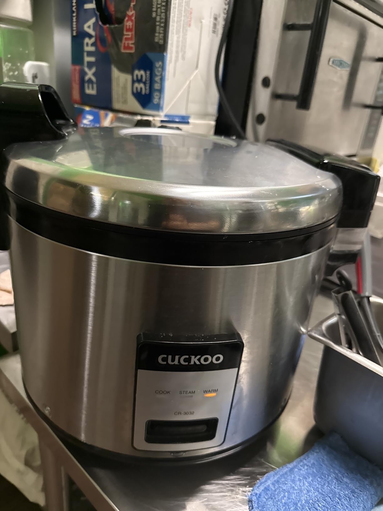 CUCKOO Commercial Rice Cooker and Warmer, 60-Cup Cooked, CR-3032 customer photo 1