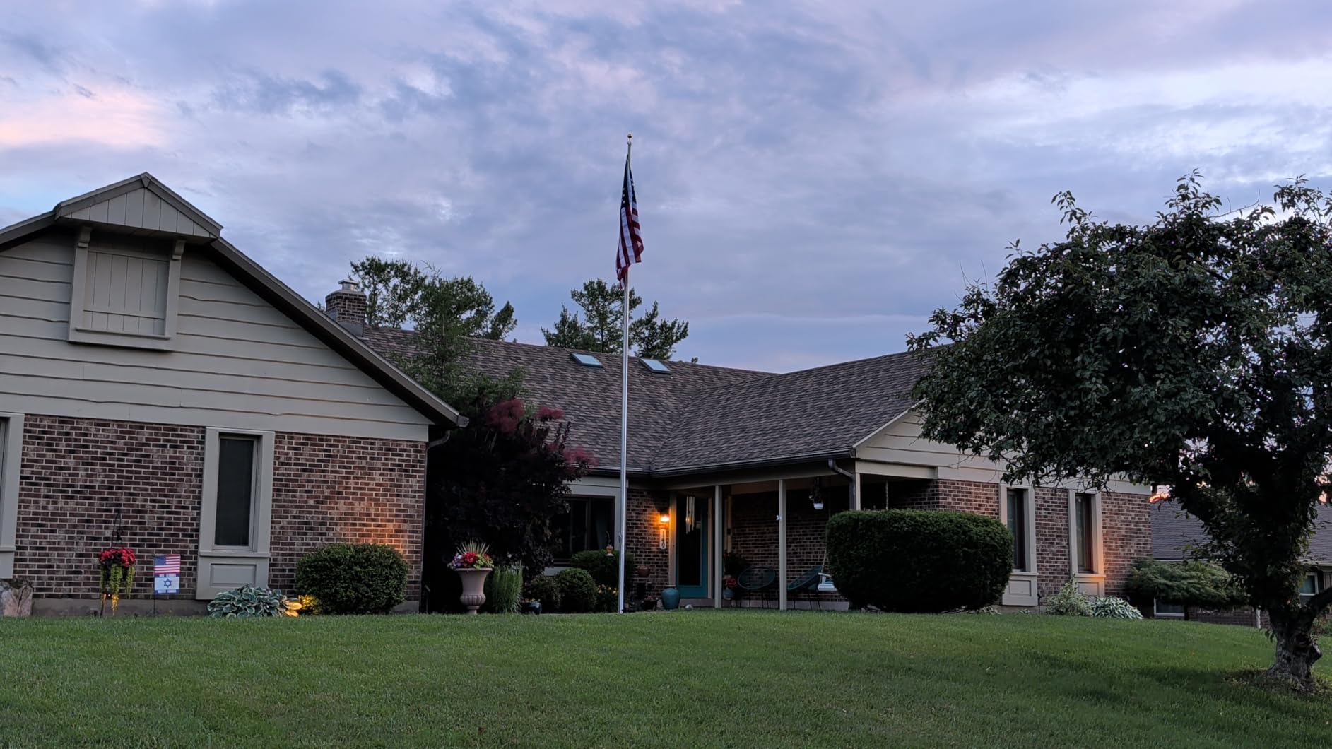 25 FT In Ground Heavy Duty Commercial Grade Tapered Flag Pole Flagpole Comes with Deluxe Top Truck for Business Government and Residential Made in The USA Holds Two Flags customer photo 2