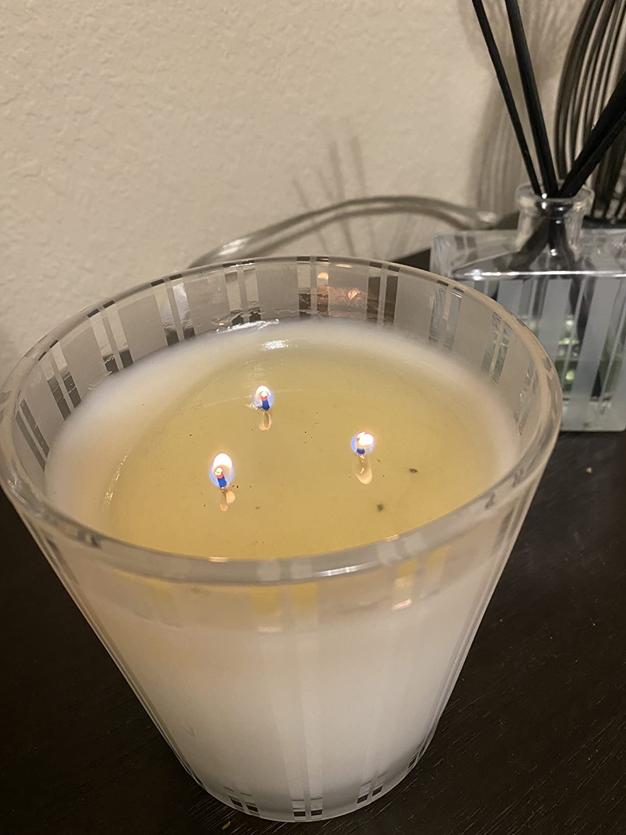 NEST New York Scented 3-Wick Candle, Cedar Leaf & Lavender - 21.2 oz - Up to 100-Hour Burn Time - Reusable Glass Vessel customer photo 1