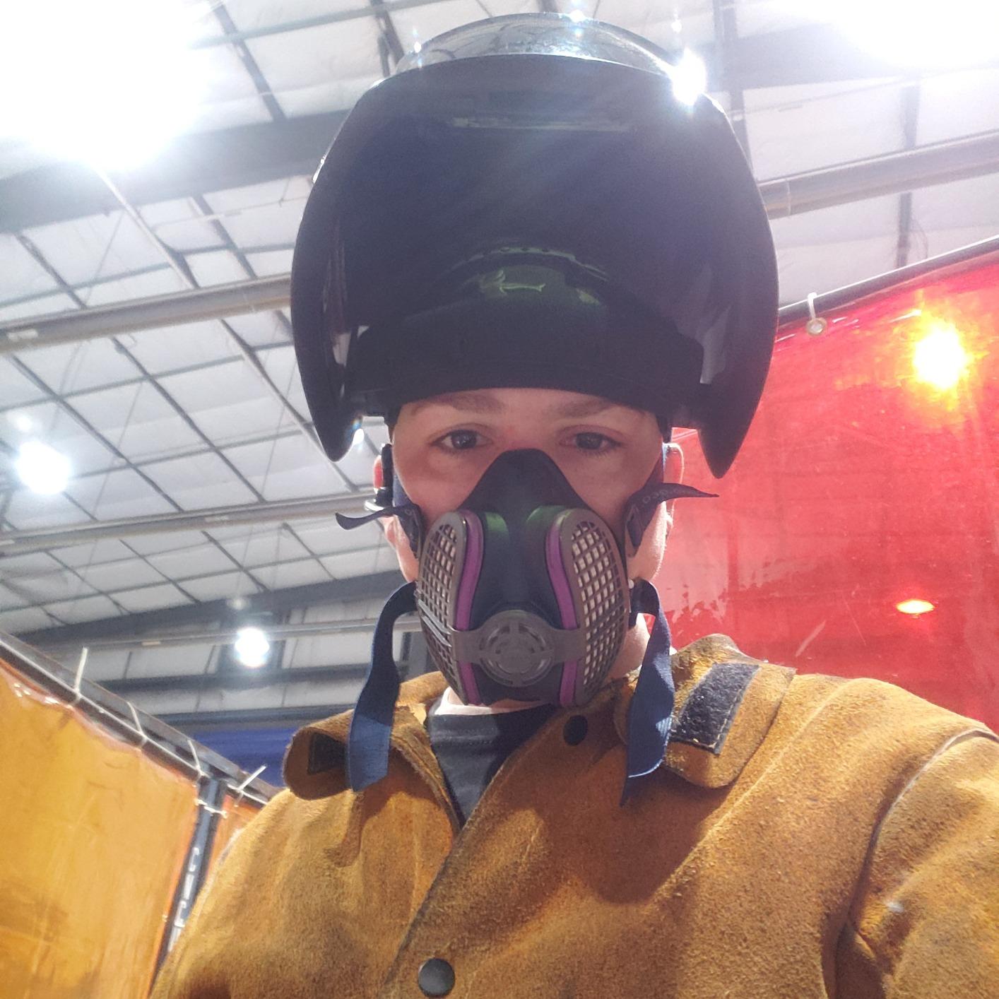 Miller ML00894 Lpr-100 Respirator W/Filters, Small/Medium customer photo 2
