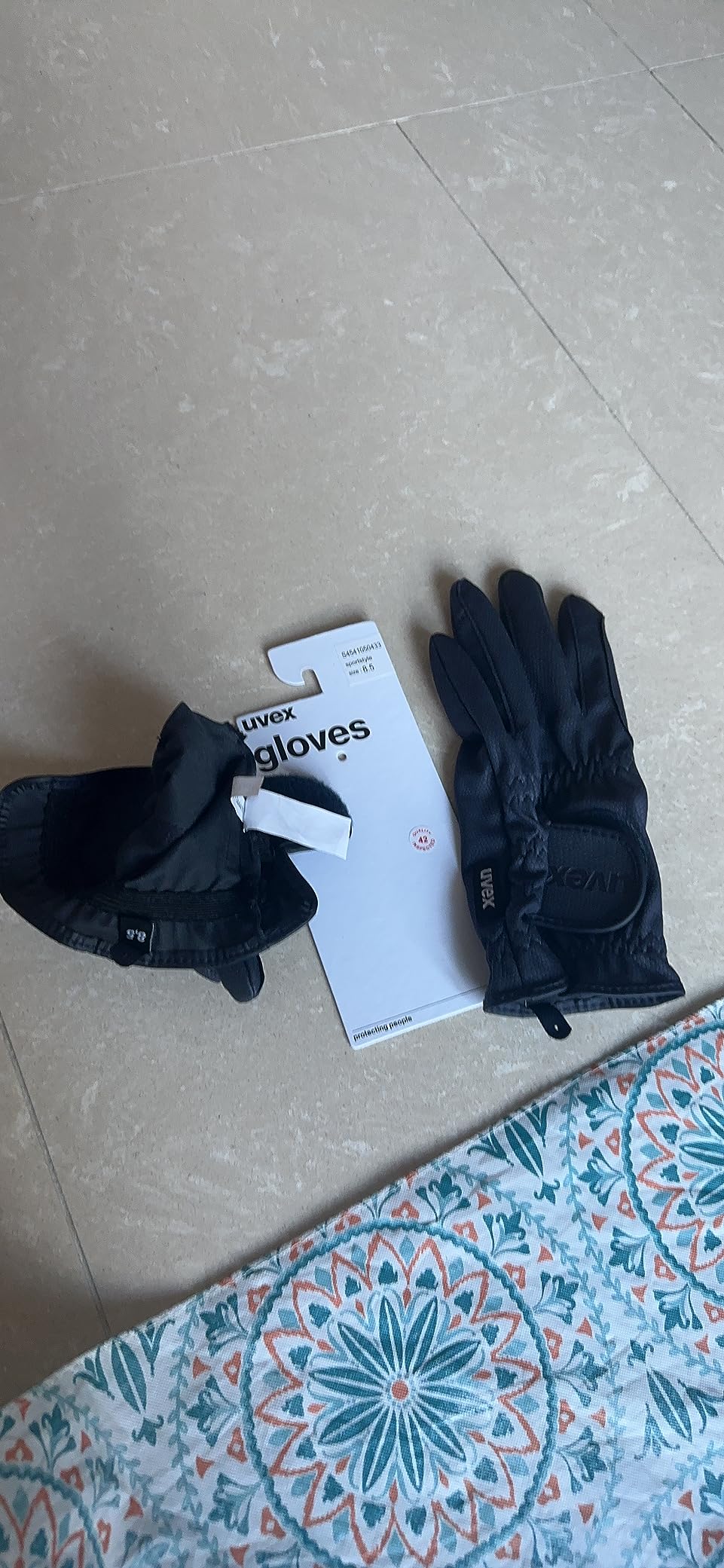 Uvex Sportstyle Riding Gloves – Stretchable Equestrian Hand Protection – Touchscreen-Compatible customer photo 1