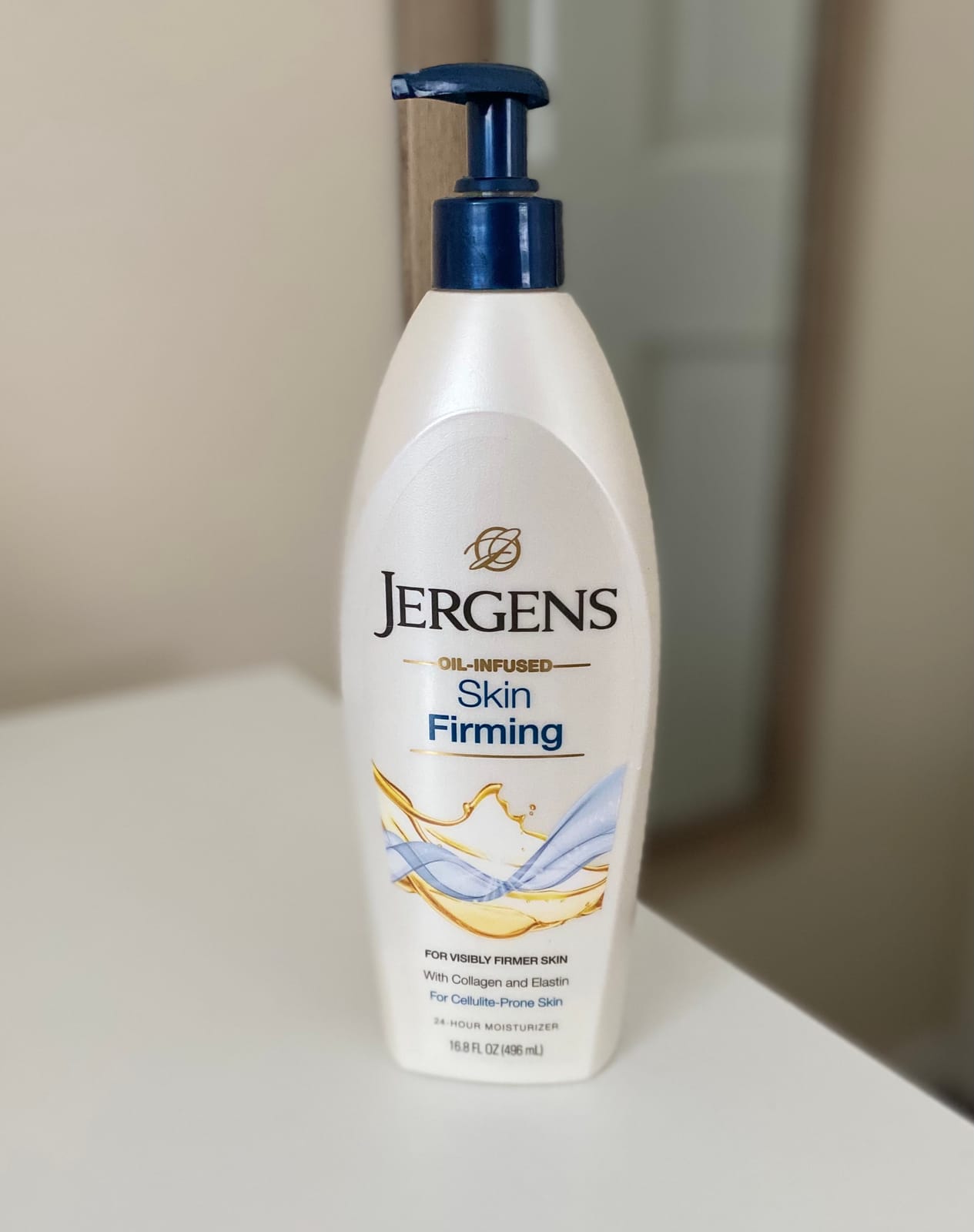 Jergens Skin Firming Body Lotion for Dry to Extra Dry Skin, Skin Tightening Cream with Collagen and Elastin, Dermatologist Tested, Hydralucence Blend Formula, 16.8 Oz customer photo 2