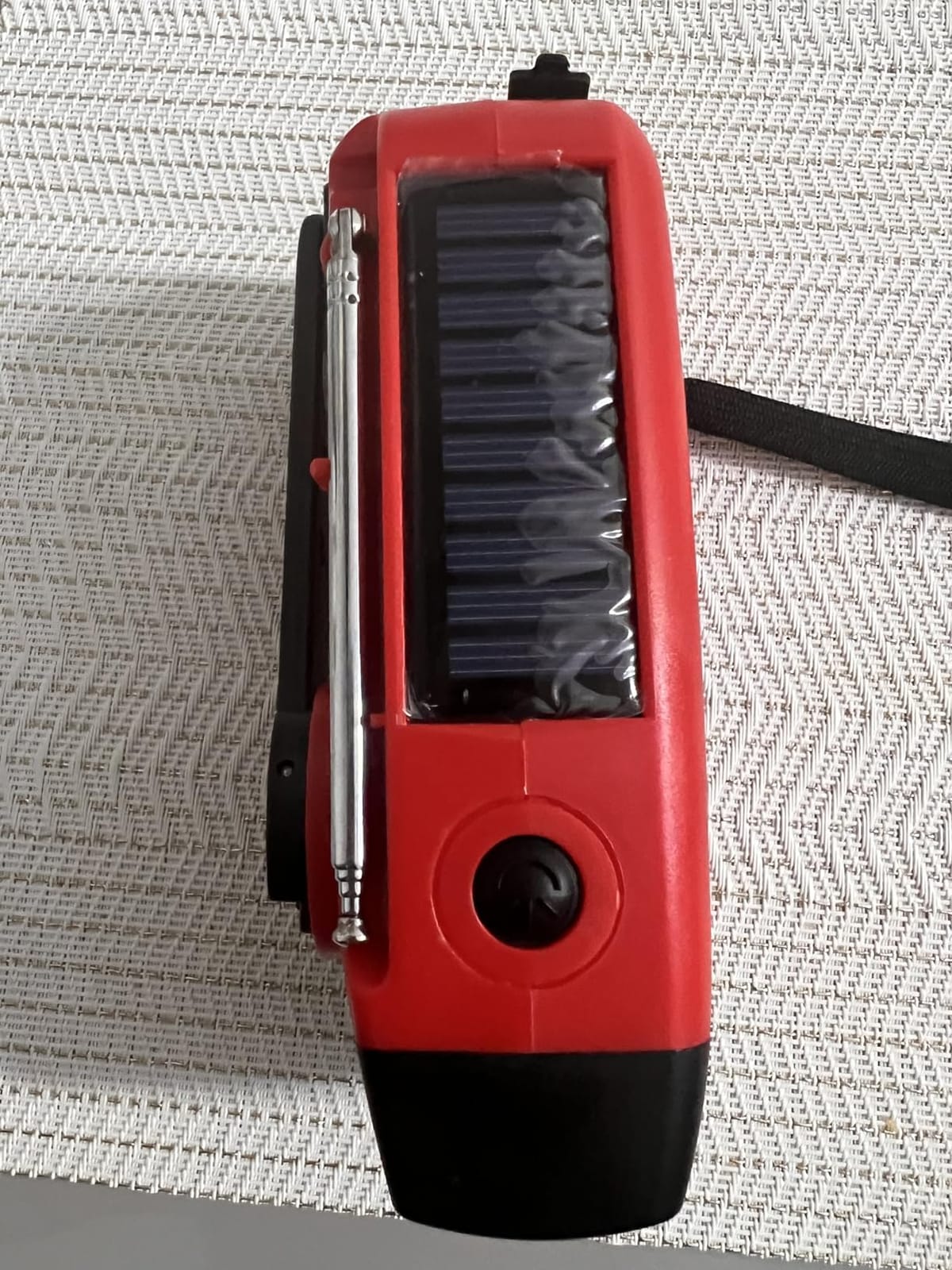 iRonsnow Solar Emergency Hand Crank Weather Radio, 2000mAh NOAA AM/FM customer photo 1