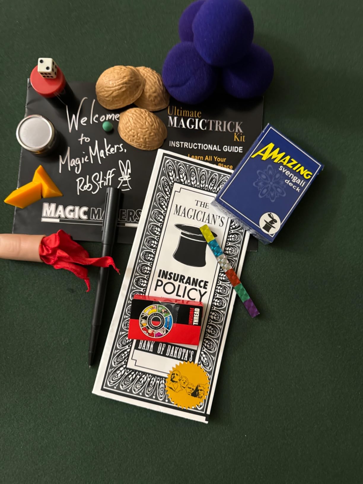 Magic Makers Ultimate Magic Trick Kit 350 Tricks customer photo 1